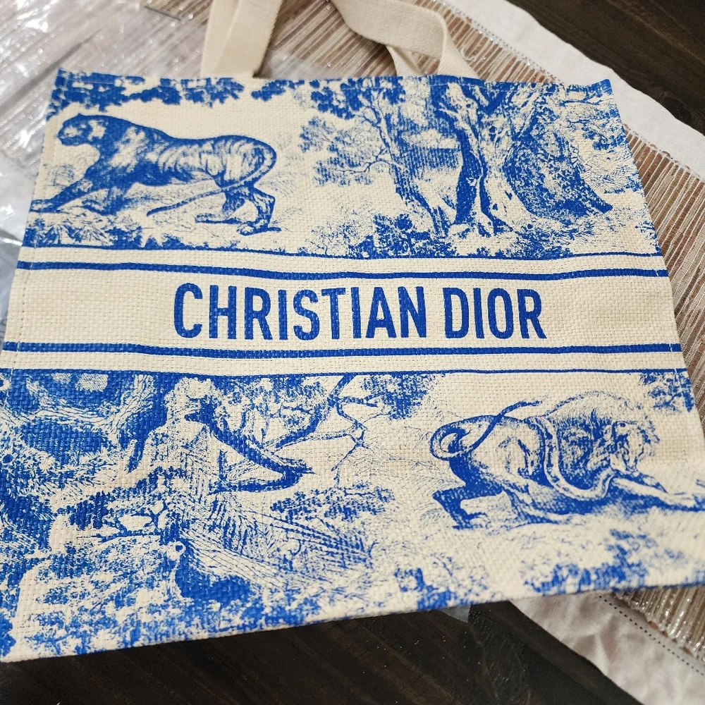 Christian Dior Straw Tote, New - Picture 5 of 9